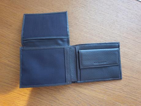 Nova panska kozena penazenka krizia, 