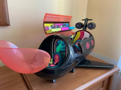 Lietadlo lol surprise, 