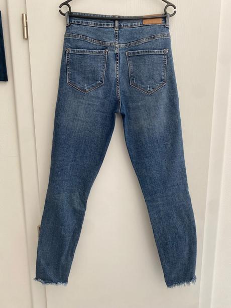 Tmavomodré rifle, new yorker,s