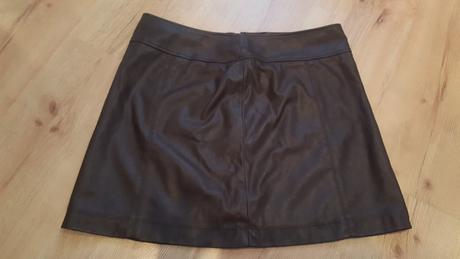 Hnedá koženková sukňa, 38