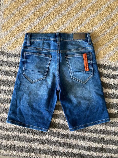 Riflové kraťase, c&a,140