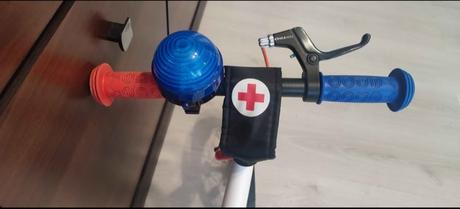 Odrážadlo yedoo ambulance, yedoo