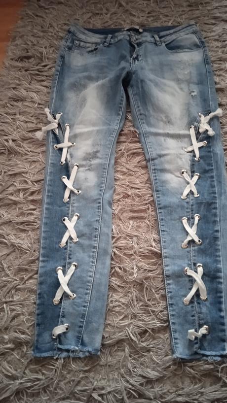 Rifle s viazačkou nad členky, 30