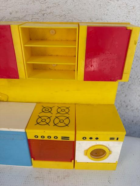 Stary detsky kredenc hracka vintage socialisticka, 