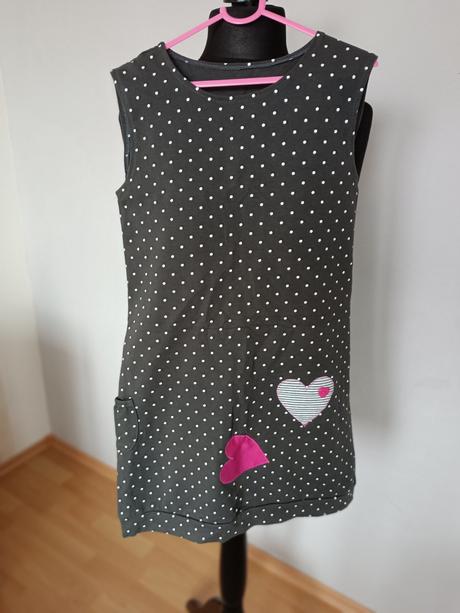 Teplákové šaty, 134