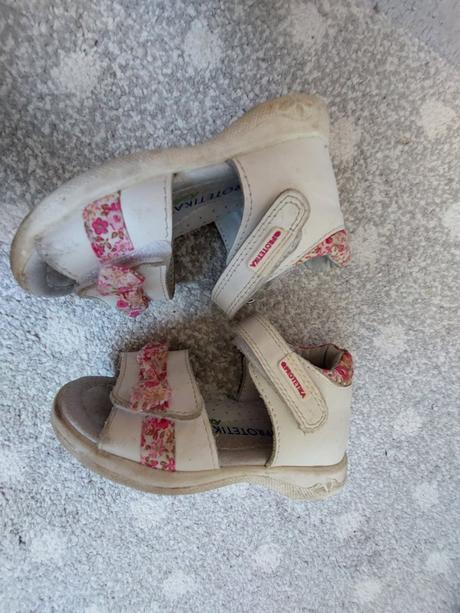 Protetika sandalky vel.22, protetika,22