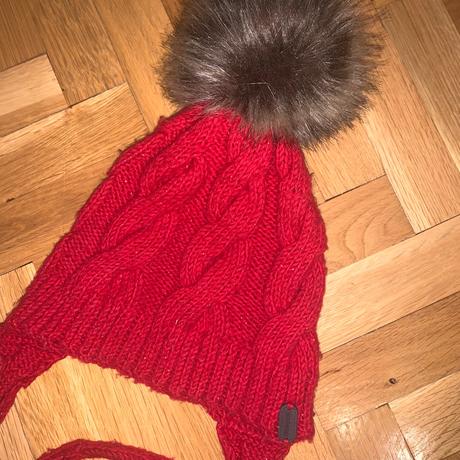 Červená vlnená čiapka, 116