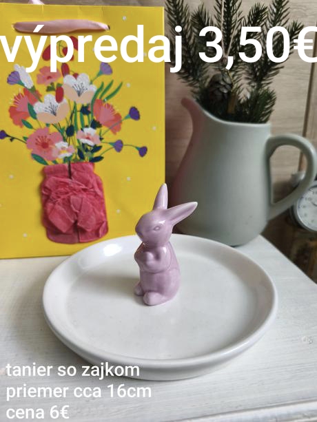 Dekorácia so zajkom,