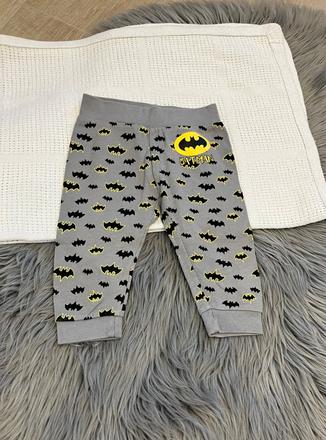 Chlapčenské tepláky batman (74), 74
