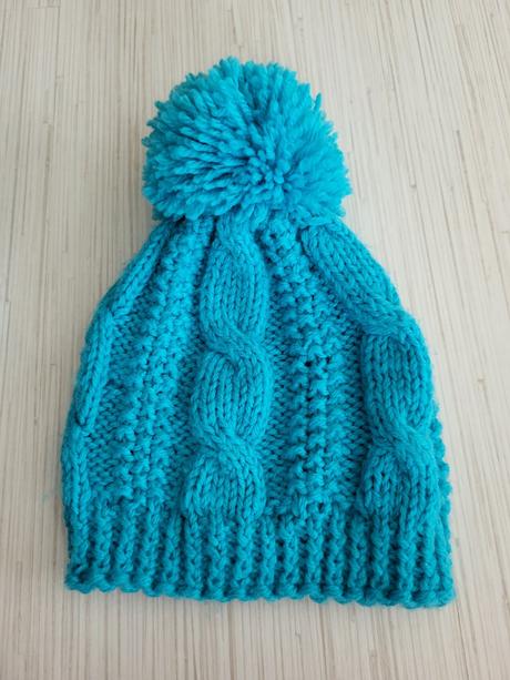 Čiapka s brmbolcom a nákrčník., 98