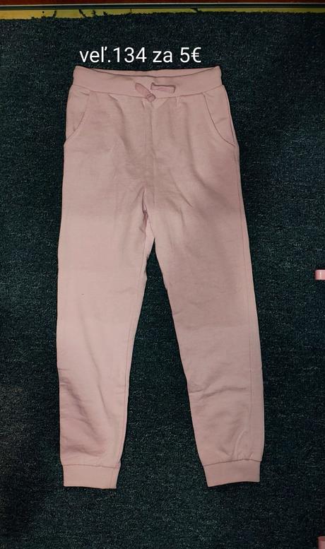 Nové tepláky veľ.134, sinsay,134