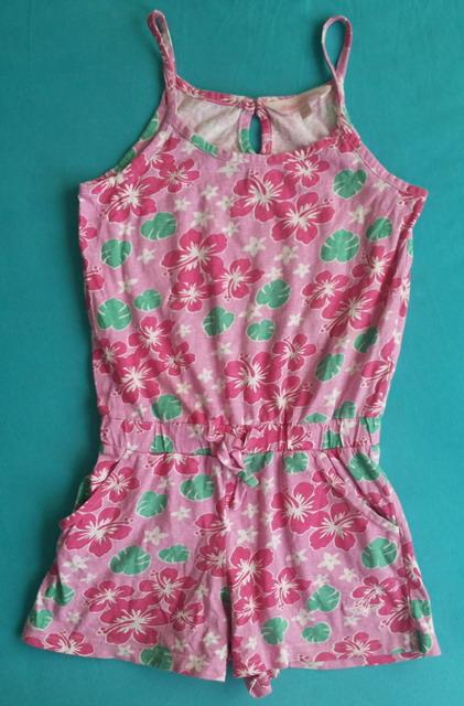 Ruzovy letny overal, 128