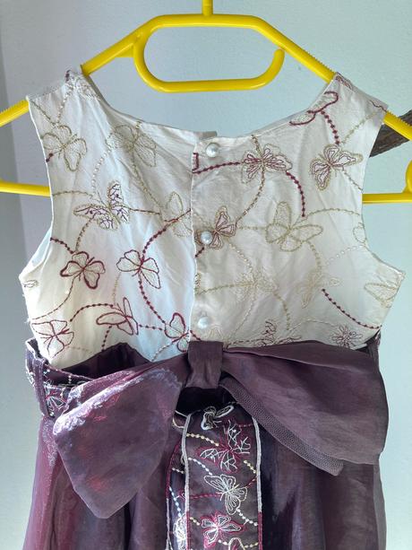 Slávnostne šaty, 128