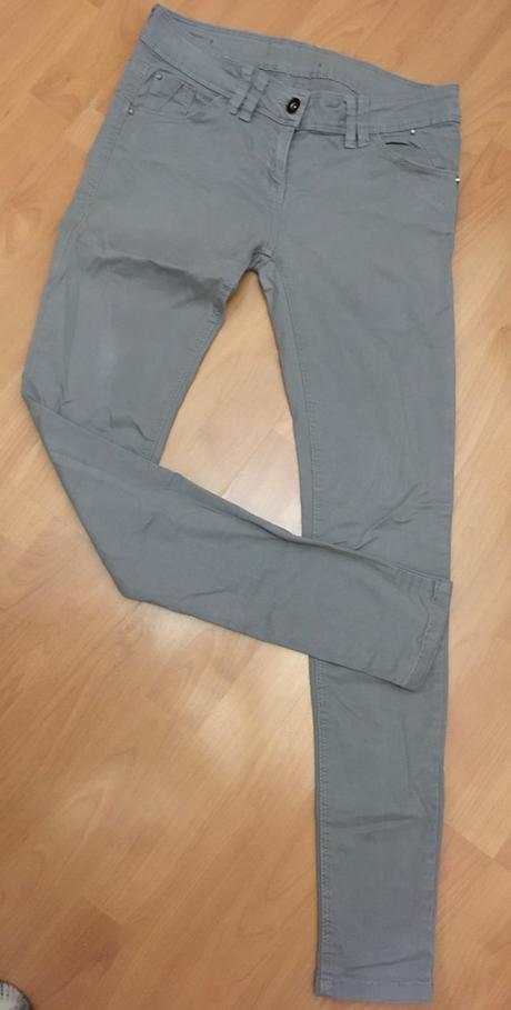 Super nohavice, c&a,36