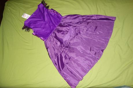 Karnevalovy kostymcek,