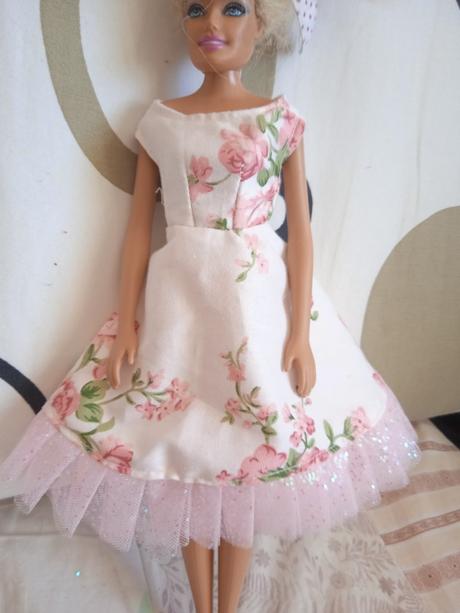 Šaty pre babiku barbie,