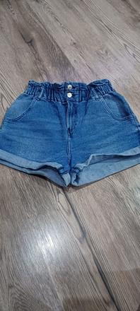 Šortky, 38