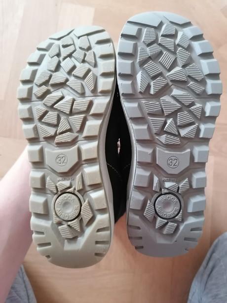 Dievčenské snehule 32, 32