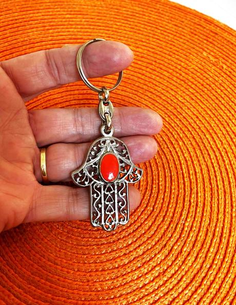 Kovový etno prívesok, 