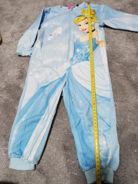 Popoluška overal, disney,86
