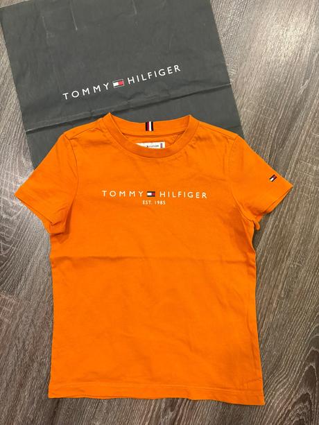 Tommy hilfiger tričko č.110, tommy hilfiger,110