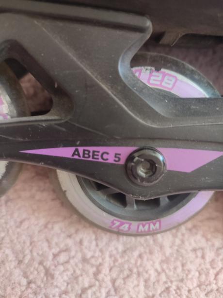 Kolieskové korčule, fila,32