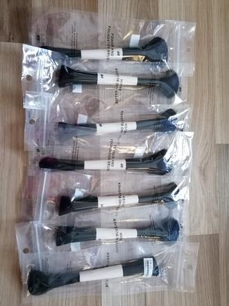 Kozmetické štetce,