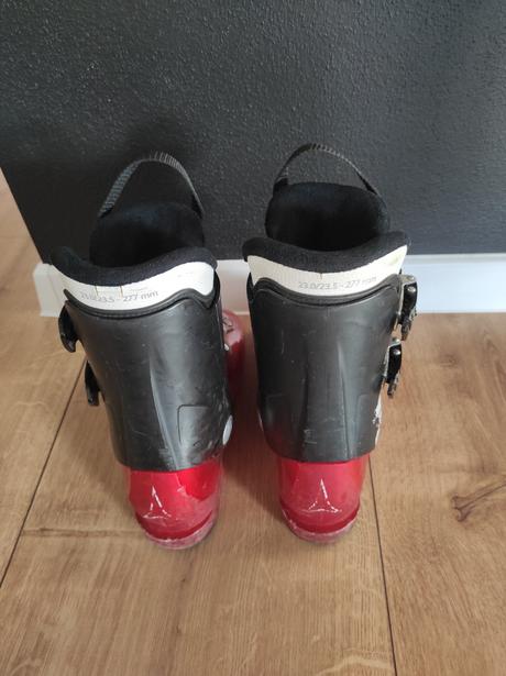 Lyžiarky, atomic,36