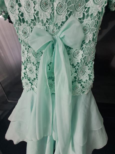 Mentolové slávnostné šaty, 122