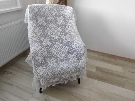 Obdlžníkový háčkovaný obrus 130 x 174 cm,, 