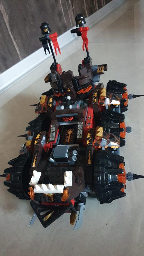 Skladačka úplna kopia 70321 stroj skazy,