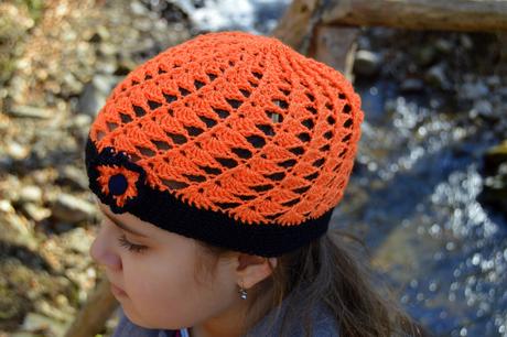 Háčkovaná čiapočka s kvetom, 50 - 158