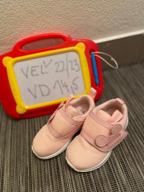 Tenisky, reserved,20