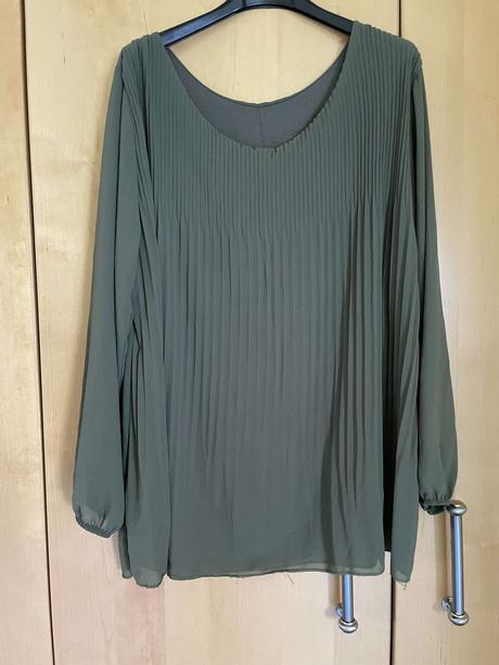 Dámska zelená blúzka vpredu plisovaná č.xxl, xxl