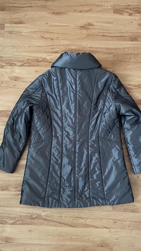 Zimna bunda velk 44 - darujem, 44
