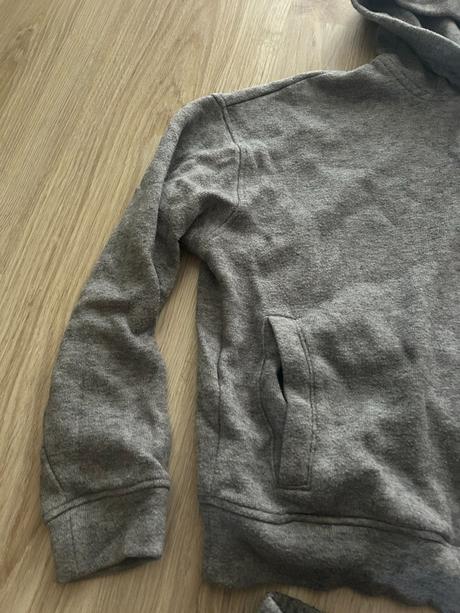 Štýlová tepláková súprava značky oysho, s