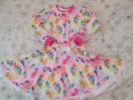 Šaty jednorožec, 122