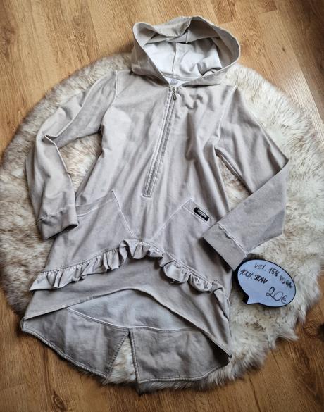 Prekrásna mikina, 158