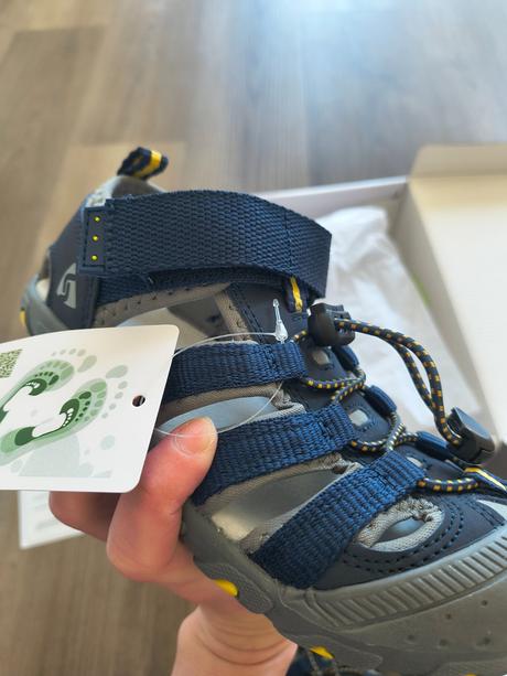 Nove sante sandale 32, santé,32