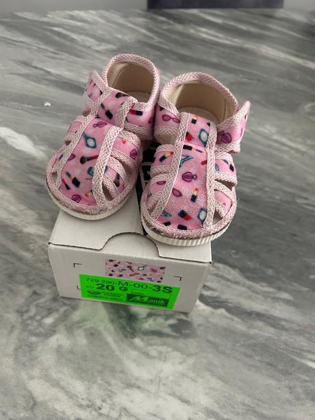 Topánočky a papučky, rak,<17