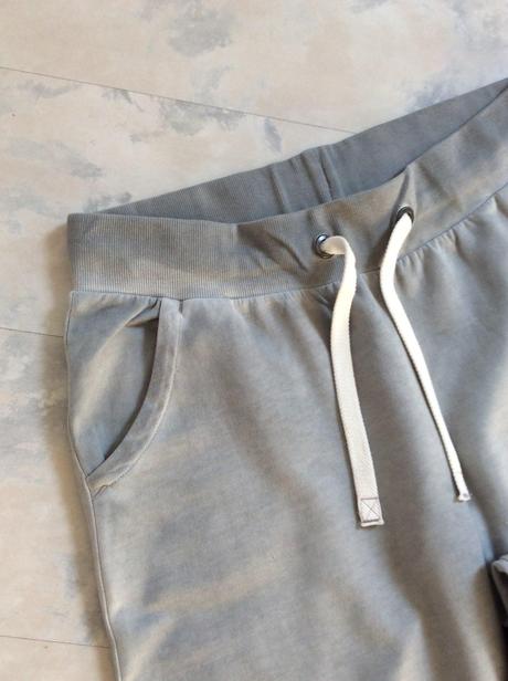 Kvalitné tepláky m/l, l