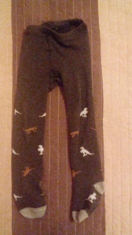 Cierne pancuchy s dinosaurom, 92