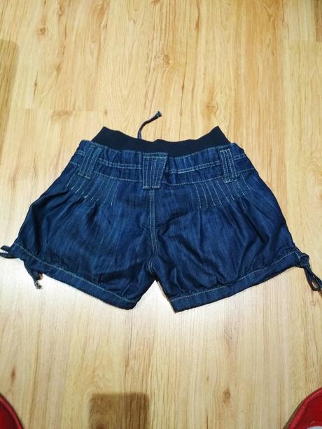 Riflové šortky, 26