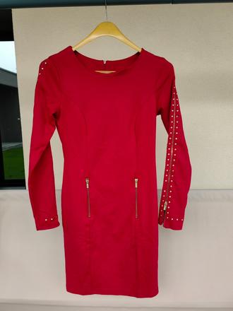 Červené šaty na zimu s, s