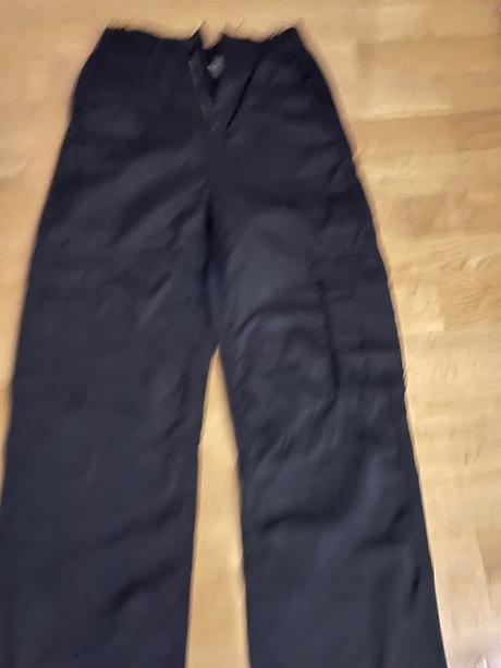 Kapsacove lesklé nohavice, h&m,152