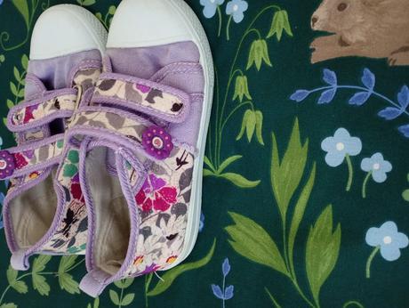 Predám prezuvky, 28