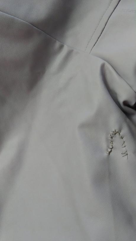 Koženková bundička, 152