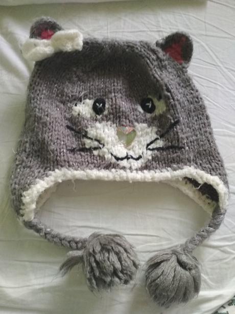 Štrikovaná čapica / zlacená na polovicu, 