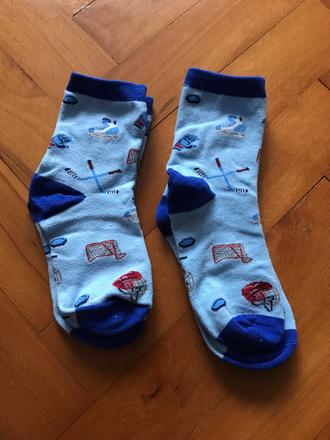 Ponožky s hokejovým motívom, 27
