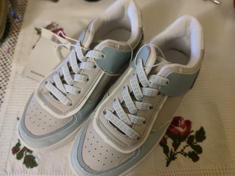 Botasky, reserved,33